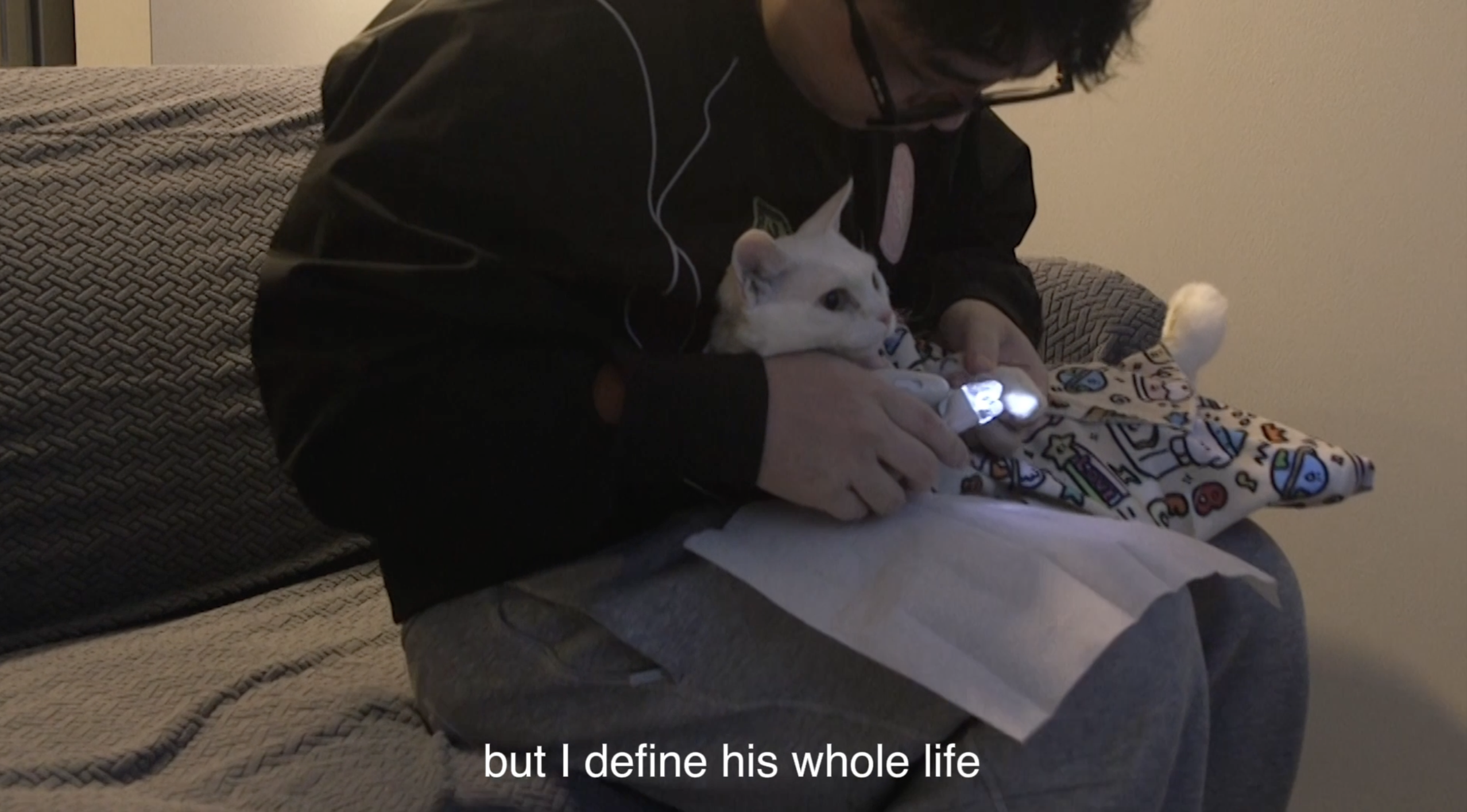 Eddie and Yumi in a domestic space.
